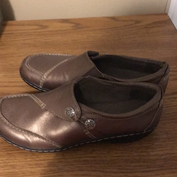 Clark’s Metallic shoes - Picture 2 of 3